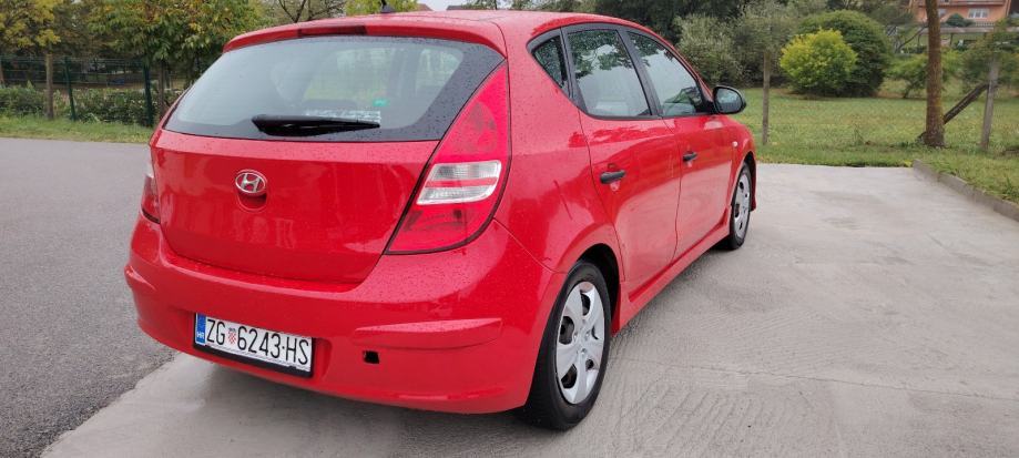 Hyundai i30 1,4 16V, fotografija 8