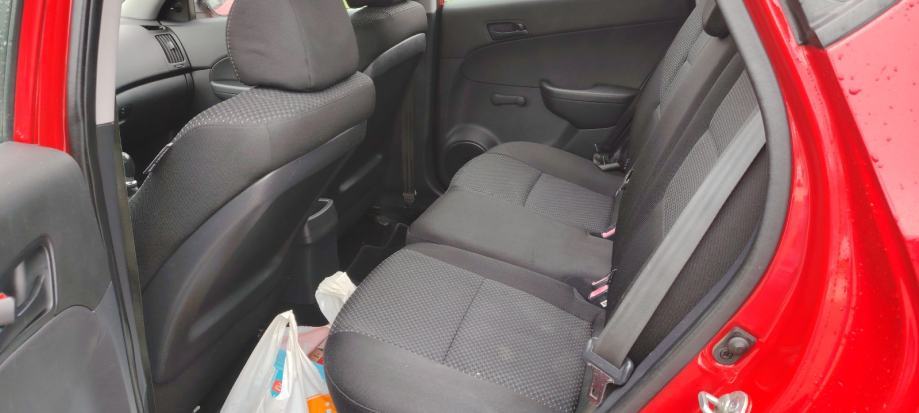 Hyundai i30 1,4 16V, fotografija 7