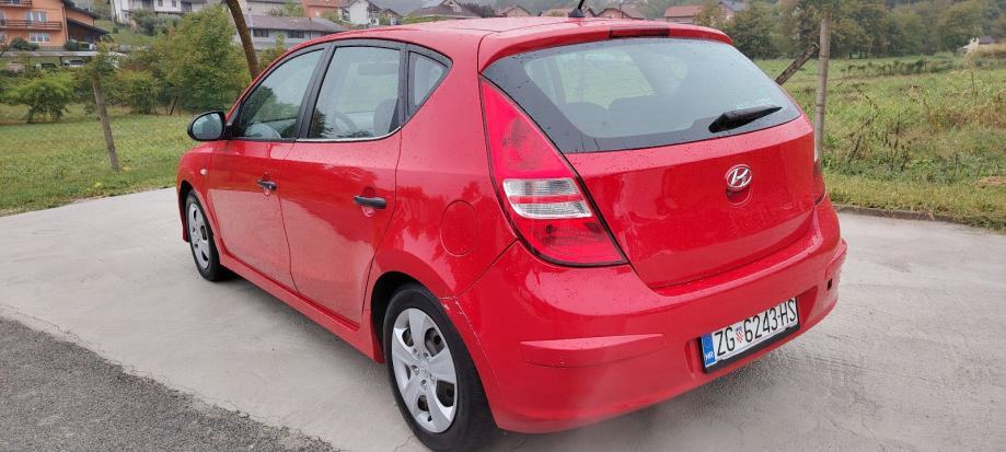 Hyundai i30 1,4 16V, fotografija 17