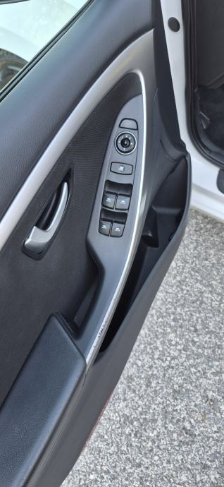 Hyundai i30 1,4 CRDi//Model 2013❗️Samo 168tkm//Max oprema//, fotografija 16