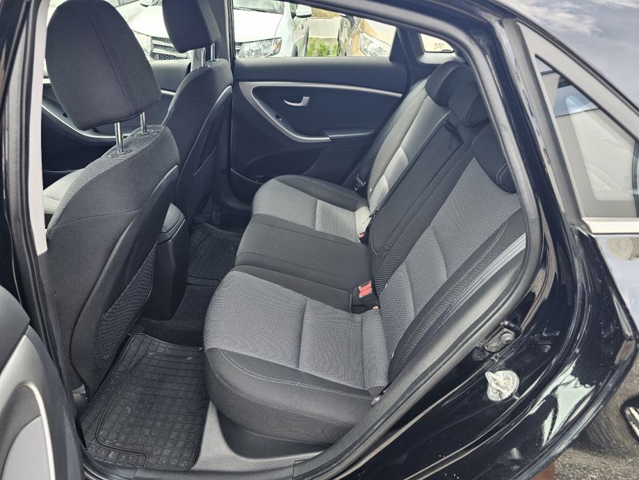 *HYUNDAI*I30*1.4*CRDI*PREMIUM*LED*NAVI*ALU*FUL*TOP*STANJE*SERVISNA*ZG*, fotografija 17