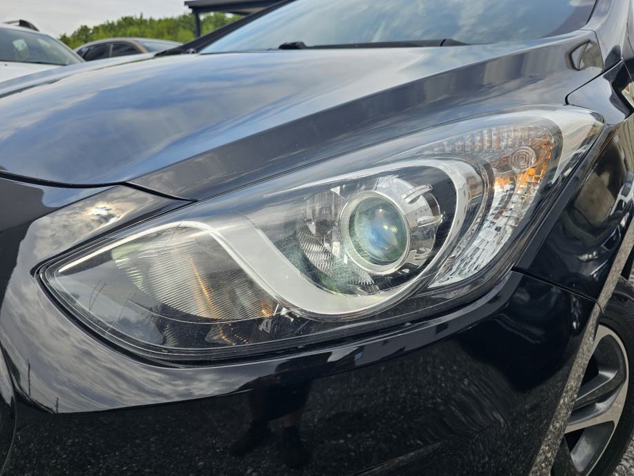 *HYUNDAI*I30*1.4*CRDI*PREMIUM*LED*NAVI*ALU*FUL*TOP*STANJE*SERVISNA*ZG*, fotografija 10