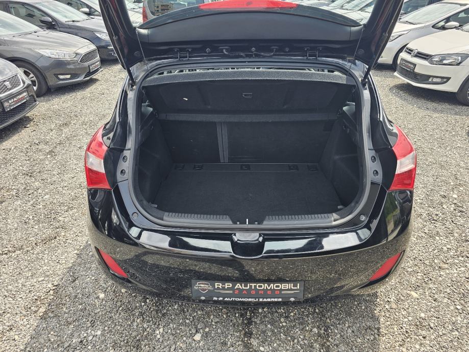 *HYUNDAI*I30*1.4*CRDI*PREMIUM*LED*NAVI*ALU*FUL*TOP*STANJE*SERVISNA*ZG*, fotografija 13