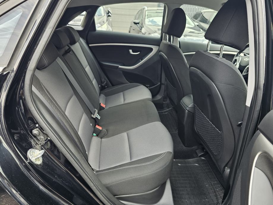 *HYUNDAI*I30*1.4*CRDI*PREMIUM*LED*NAVI*ALU*FUL*TOP*STANJE*SERVISNA*ZG*, fotografija 18