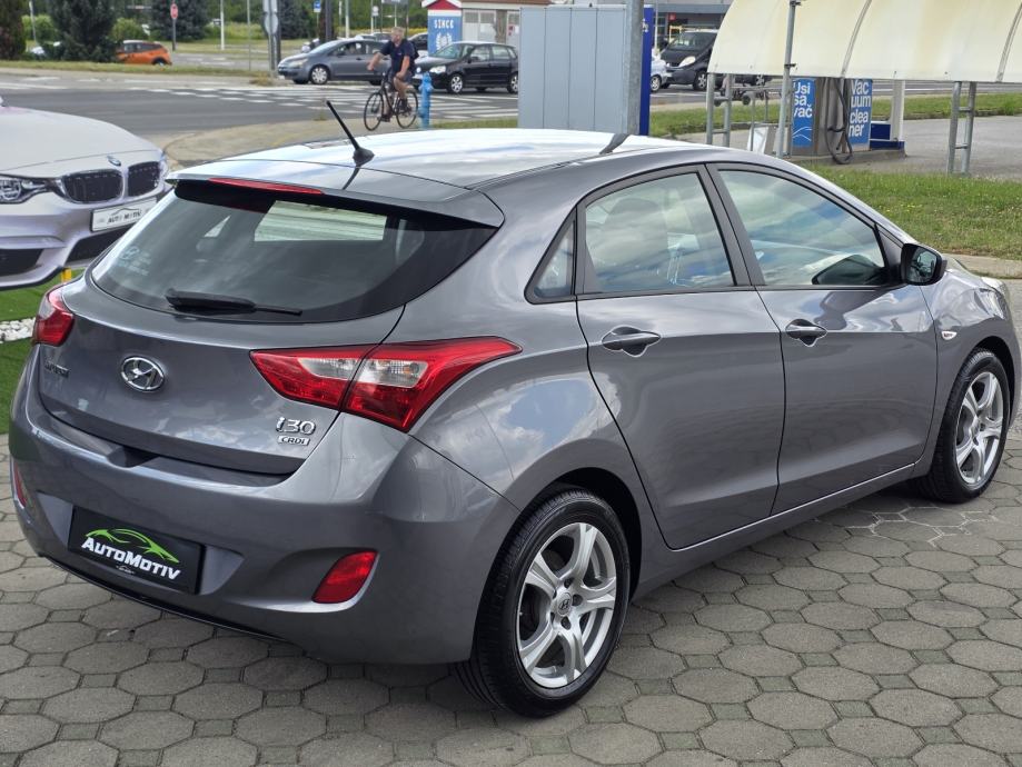 HYUNDAI i30 1.4 CRDi - ***SERVISNA+SERVIS- KLIMATRONIK - ALU FELGE***, fotografija 6