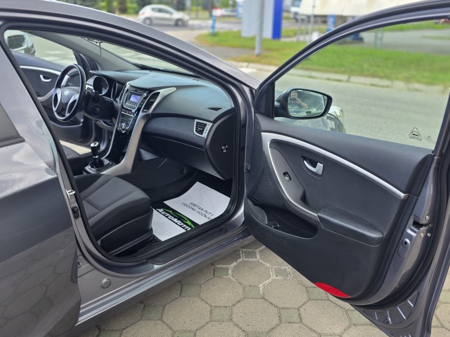 HYUNDAI i30 1.4 CRDi - ***SERVISNA+SERVIS- KLIMATRONIK - ALU FELGE***, fotografija 15