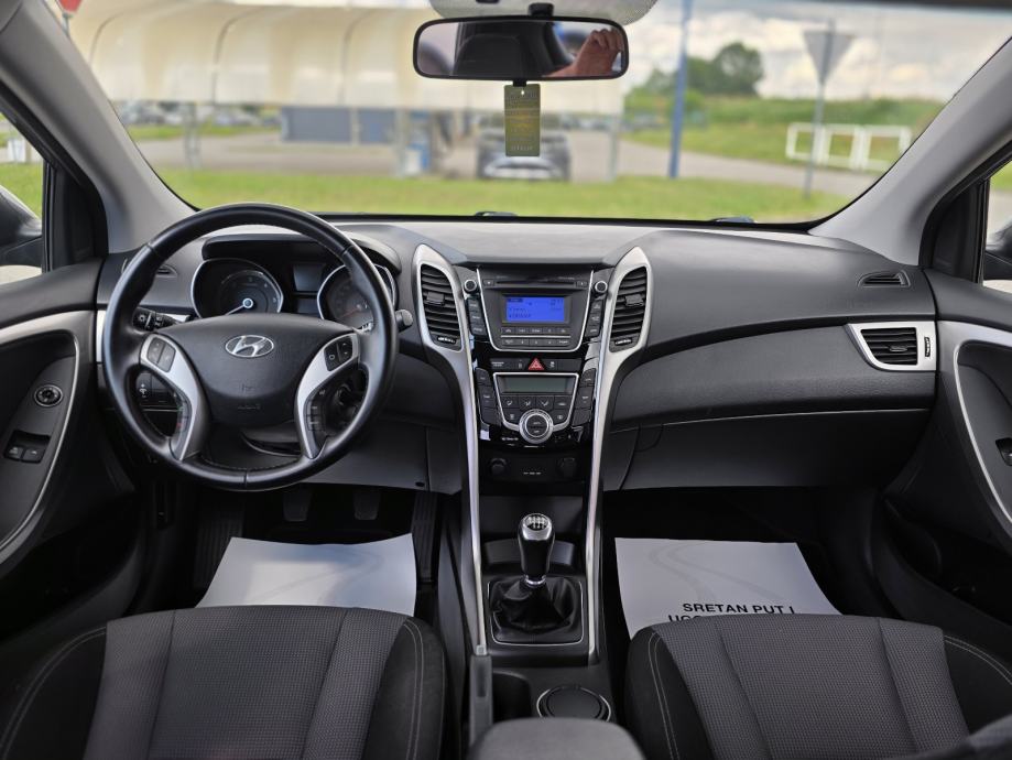 HYUNDAI i30 1.4 CRDi - ***SERVISNA+SERVIS- KLIMATRONIK - ALU FELGE***, fotografija 20