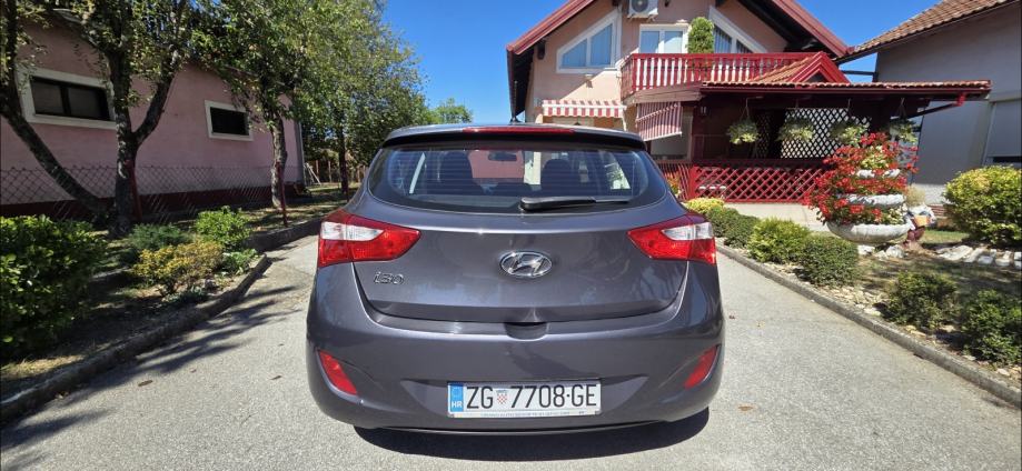 Hyundai i30 1,4 CRDi, fotografija 5