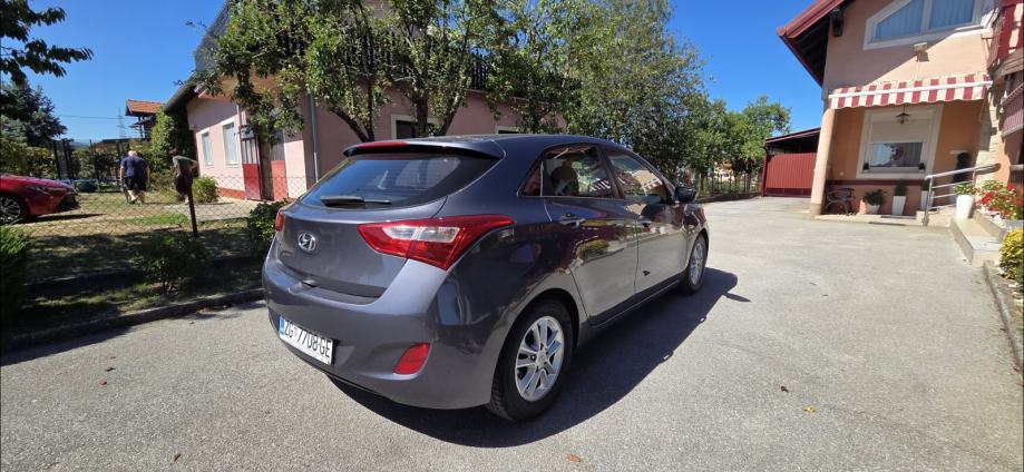 Hyundai i30 1,4 CRDi, fotografija 6