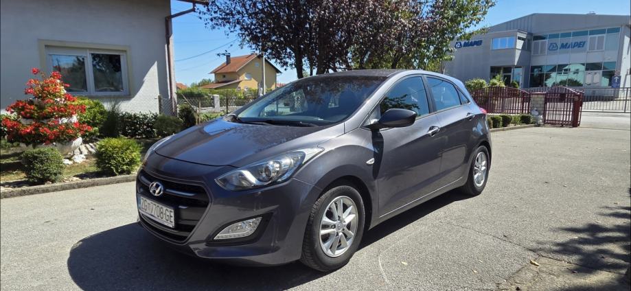 Hyundai i30 1,4 CRDi, fotografija 2