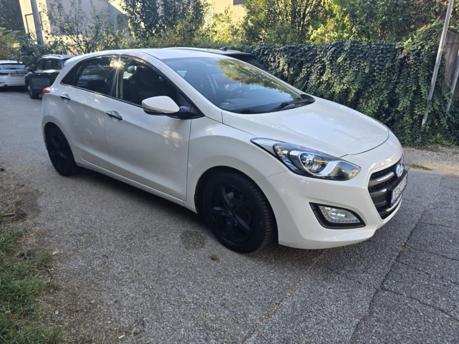 Hyundai i30 1,4 CRDi, fotografija 3