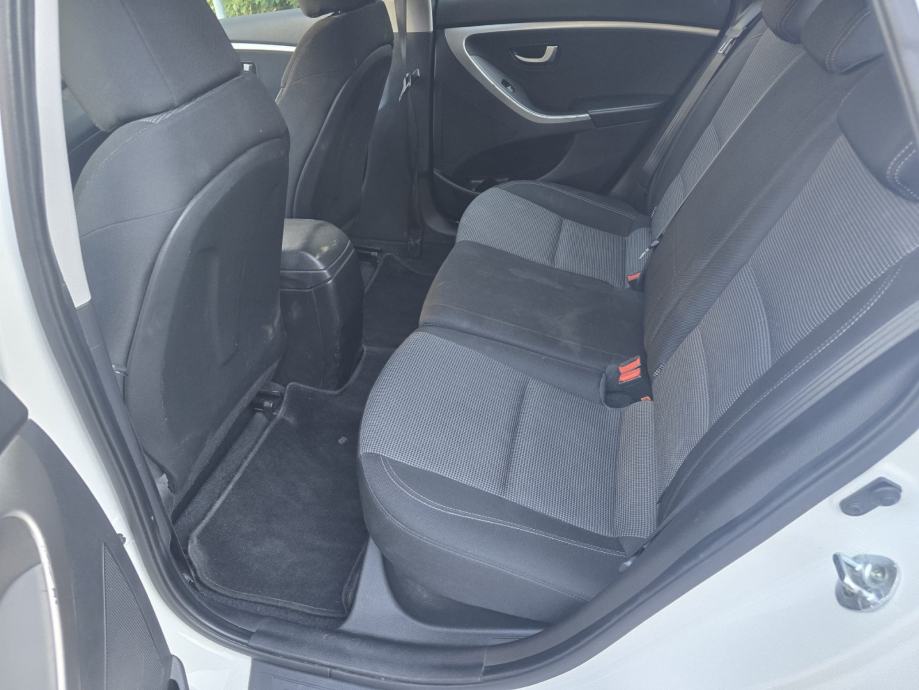 Hyundai i30 1,4 CRDi, fotografija 7