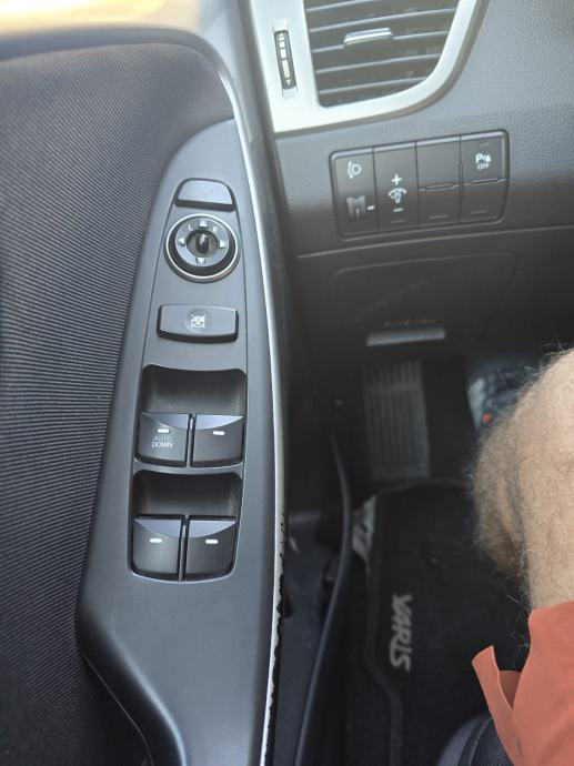 Hyundai i30 1,4 CRDi, fotografija 15