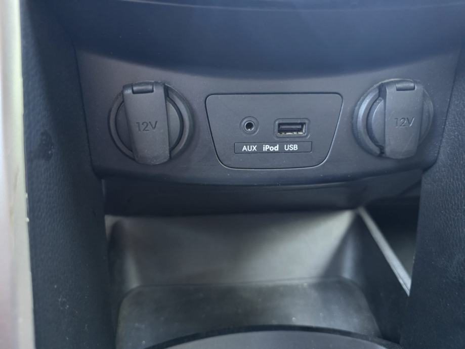 Hyundai i30 1,4 CRDi, fotografija 16