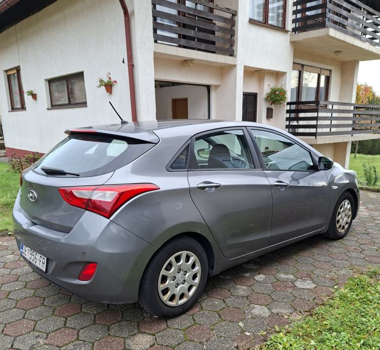Hyundai i30 1,4 CRDi, fotografija 5
