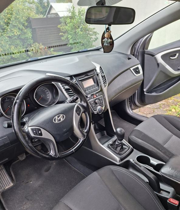 Hyundai i30 1,4 CRDi, fotografija 9