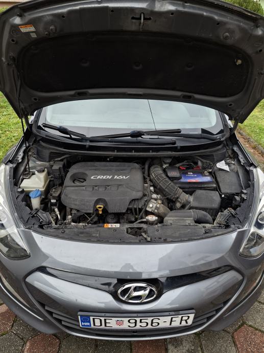 Hyundai i30 1,4 CRDi, fotografija 11