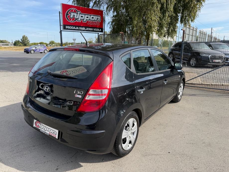 Hyundai i30 1,4 KLIMA - HR. AUTO - AUTOKREDIT, fotografija 6