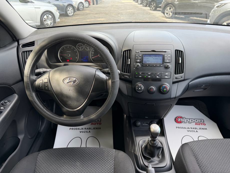 Hyundai i30 1,4 KLIMA - HR. AUTO - AUTOKREDIT, fotografija 13