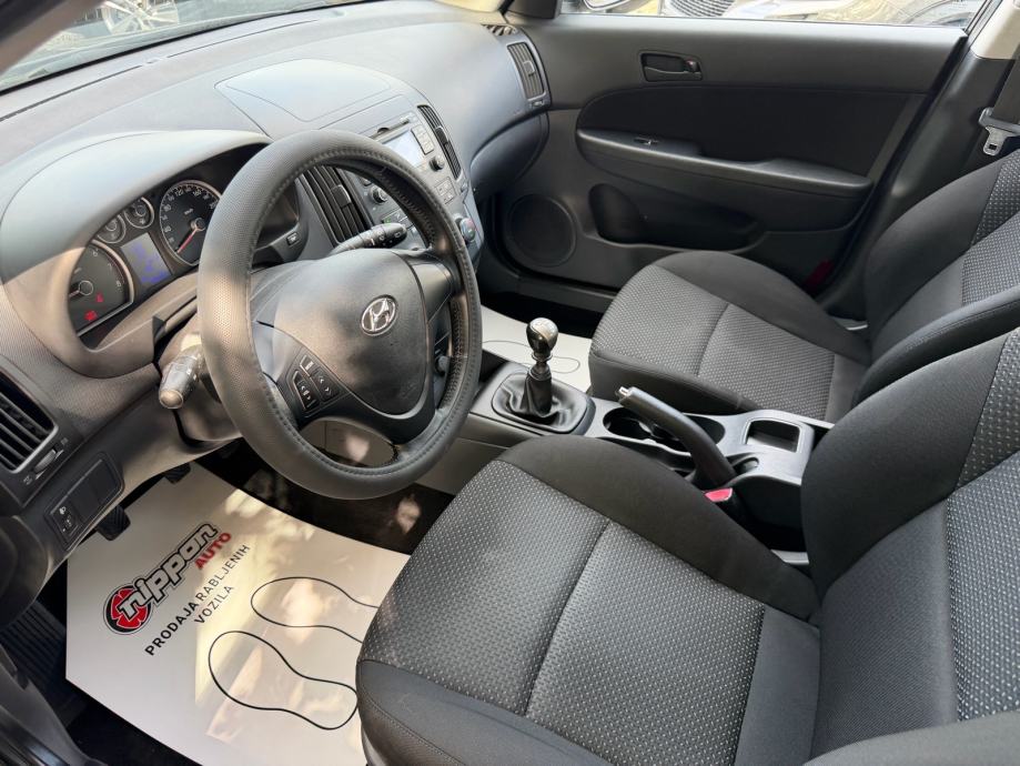 Hyundai i30 1,4 KLIMA - HR. AUTO - AUTOKREDIT, fotografija 10
