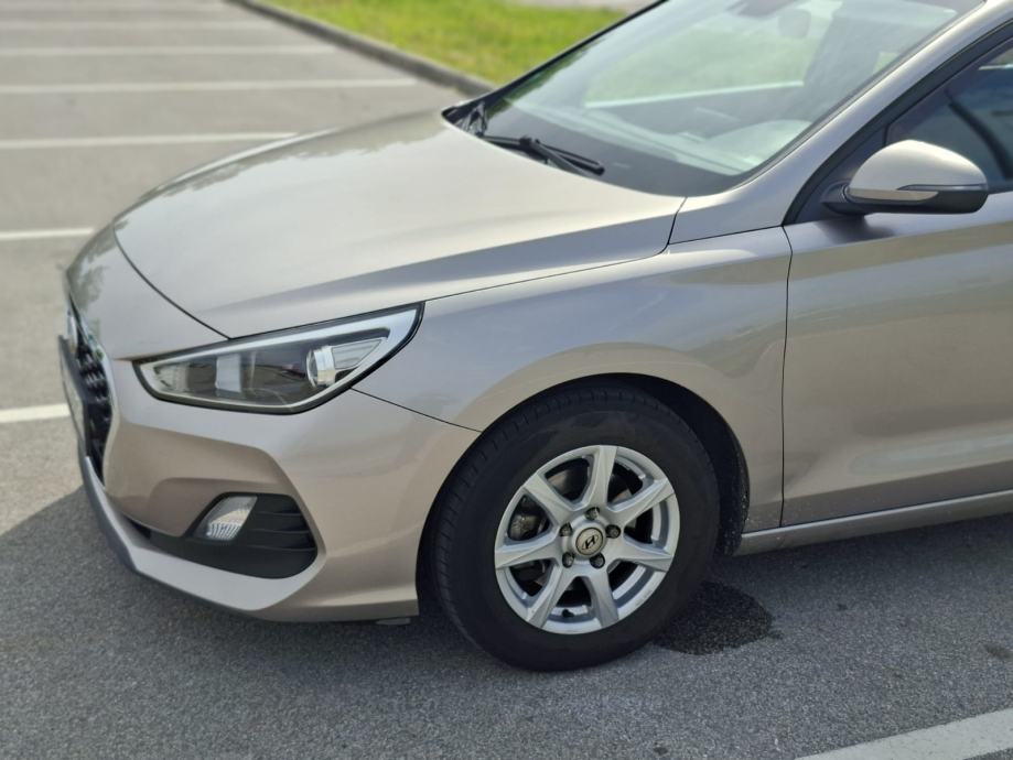 Hyundai i30 1,4 MPI, fotografija 9
