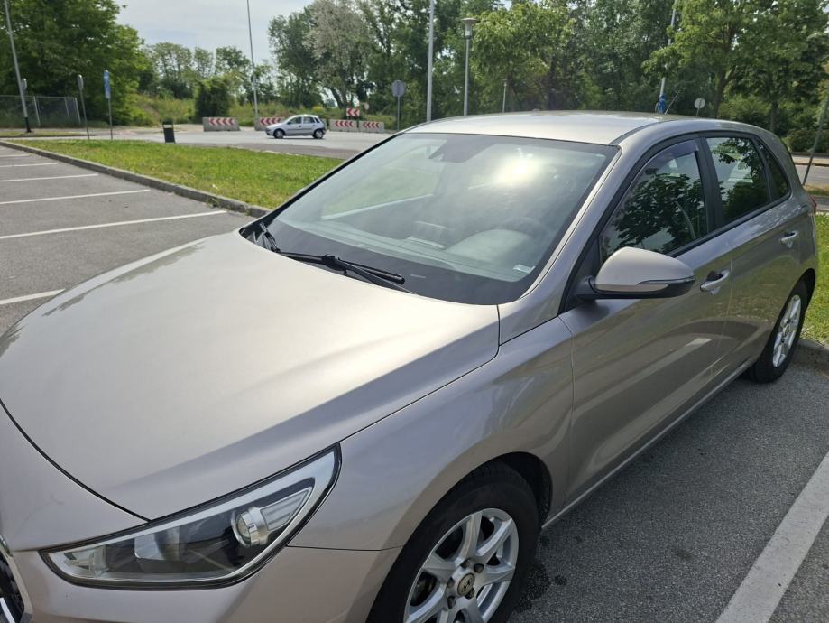 Hyundai i30 1,4 MPI, fotografija 5