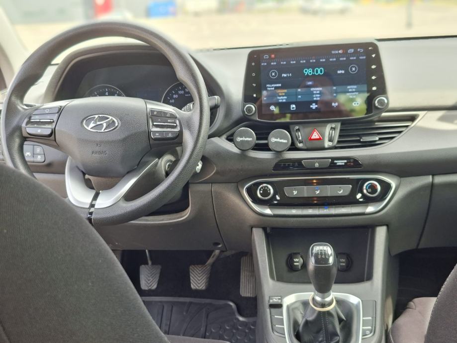 Hyundai i30 1,4 MPI, fotografija 10