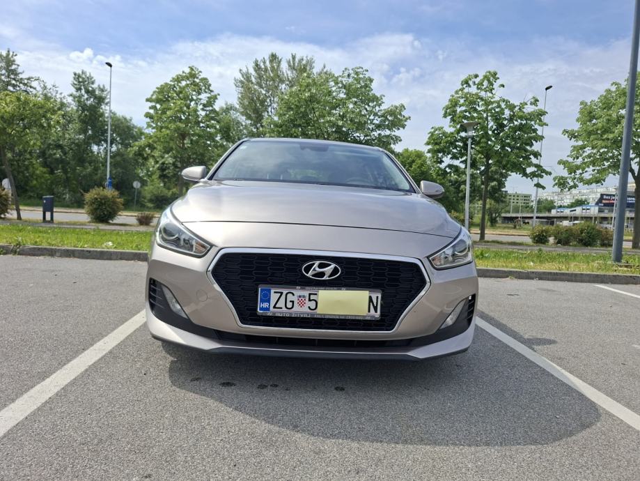 Hyundai i30 1,4 MPI, fotografija 6