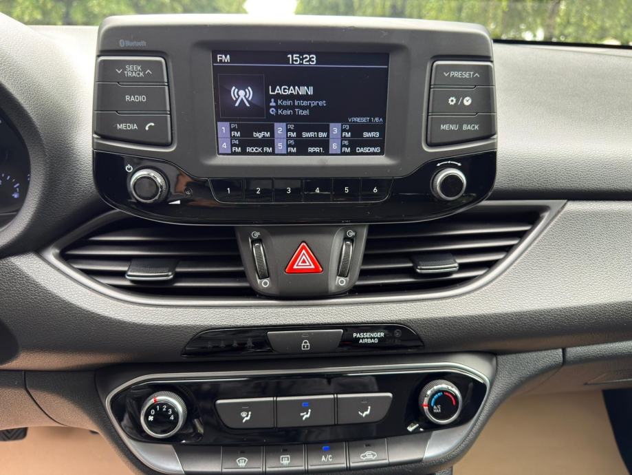 Hyundai i30 1,4 MPI-LED-TEMPOMAT-PARK. SENZORI, fotografija 13