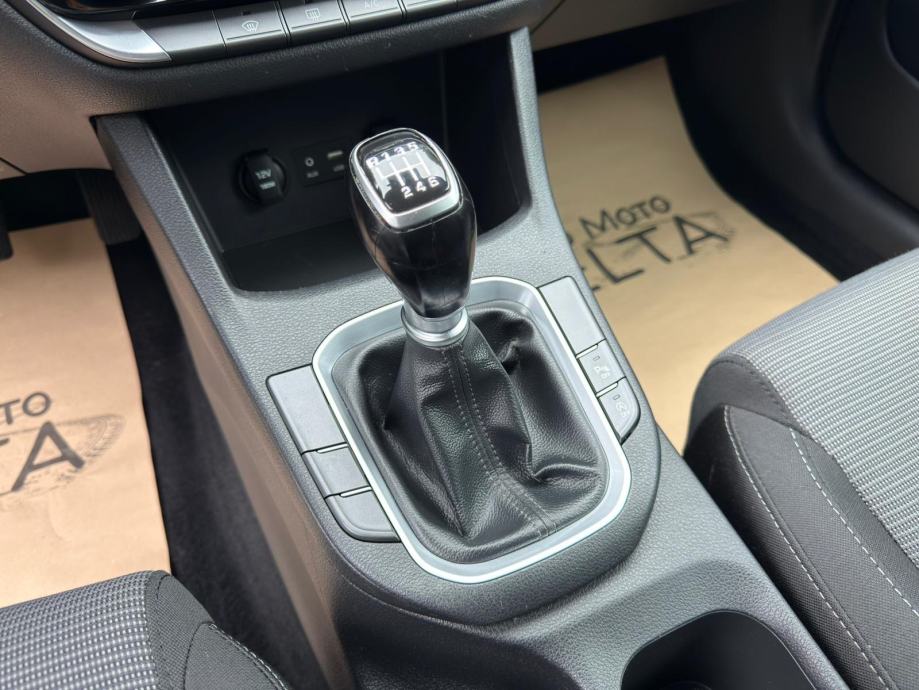 Hyundai i30 1,4 MPI-LED-TEMPOMAT-PARK. SENZORI, fotografija 14