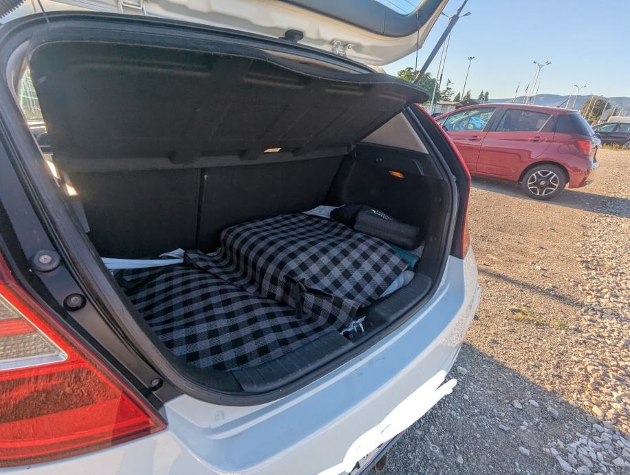 Hyundai i30 1,4, fotografija 5