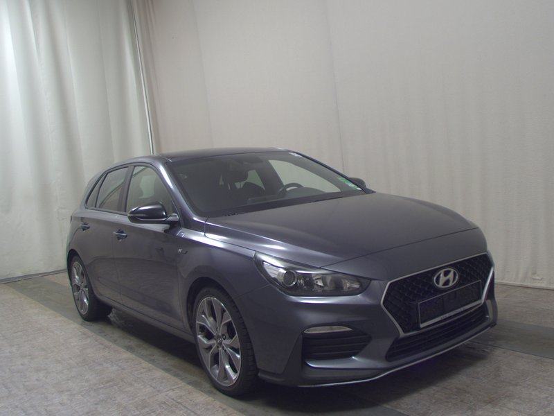 Hyundai i30 1.4 T-GDI N-Line automatik • bežično punjenje • navigacija, fotografija 3