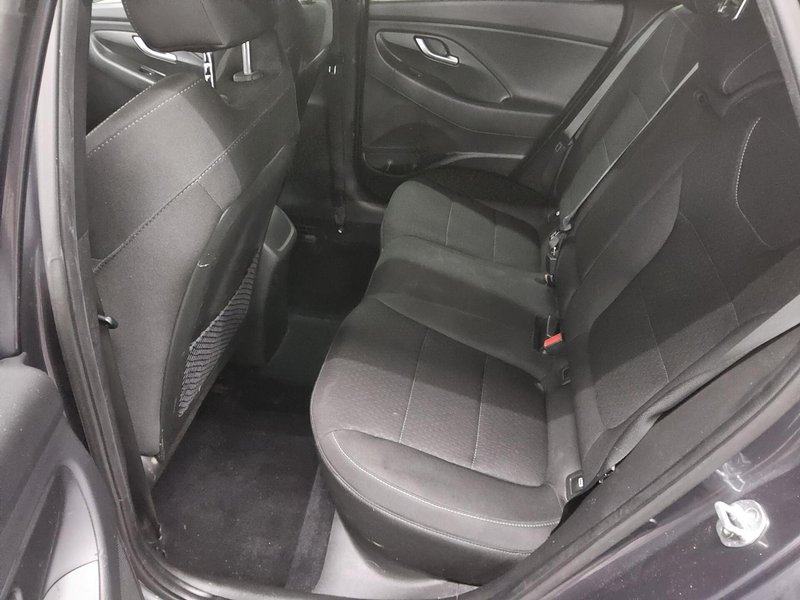 Hyundai i30 1.4 T-GDI N-Line automatik • bežično punjenje • navigacija, fotografija 13