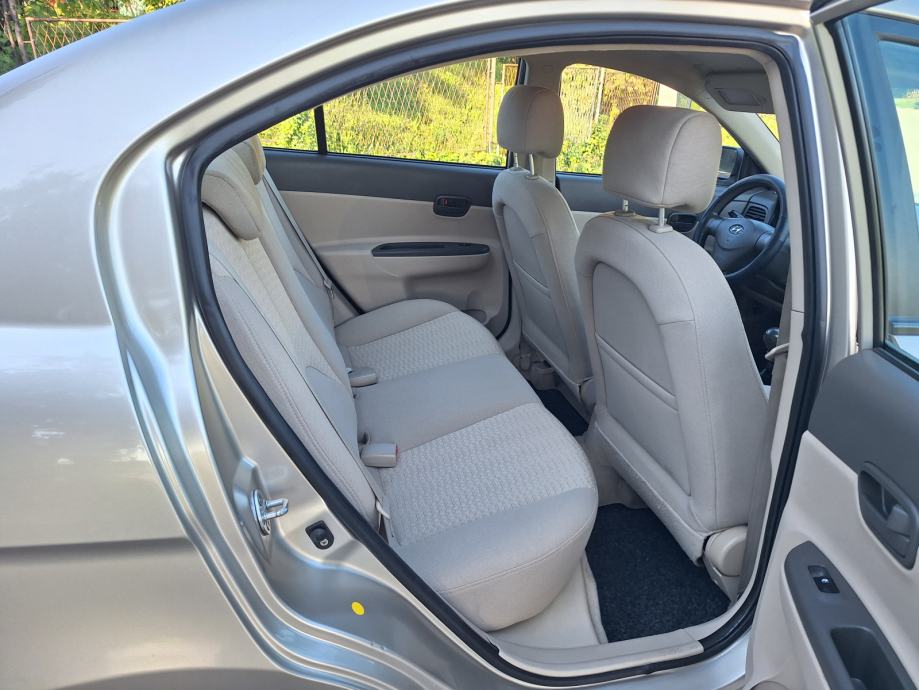 Hyundai Accent 1,4, fotografija 8