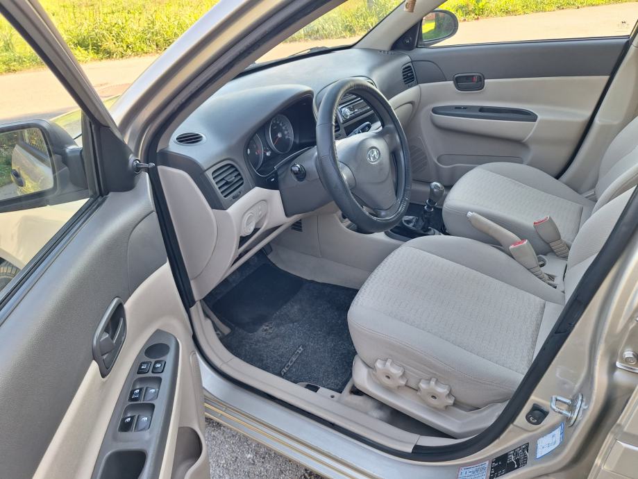 Hyundai Accent 1,4, fotografija 11