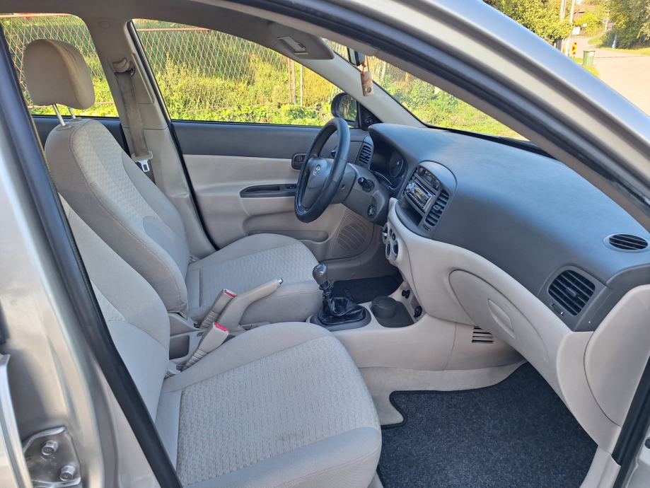 Hyundai Accent 1,4, fotografija 9