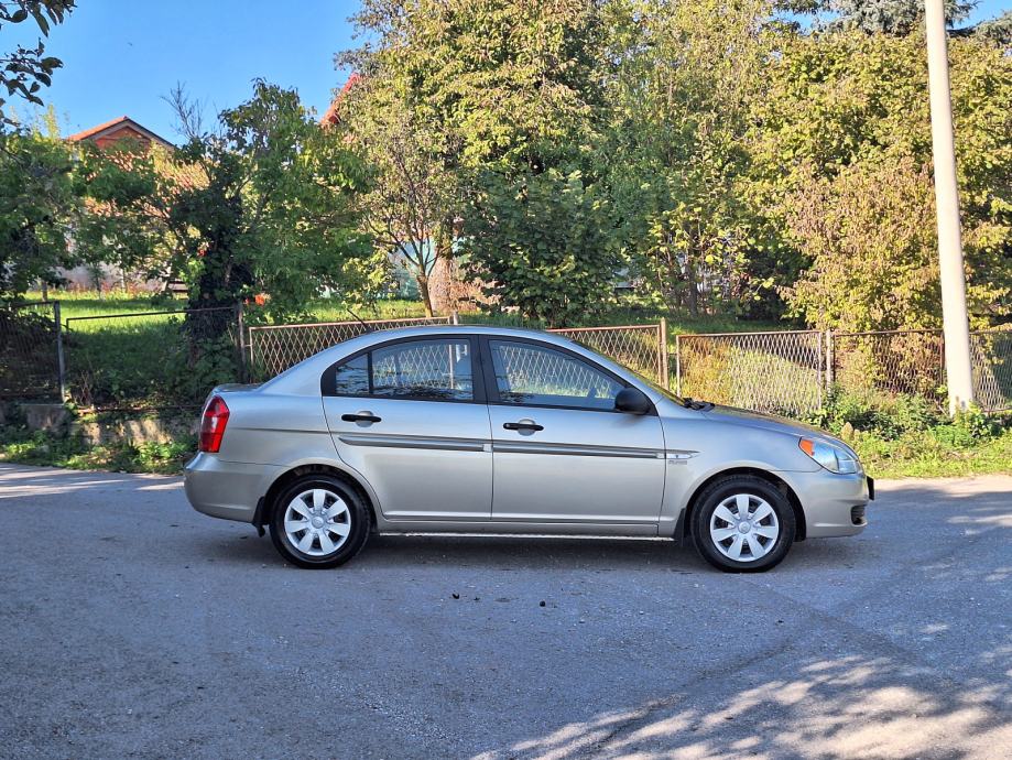 Hyundai Accent 1,4, fotografija 3