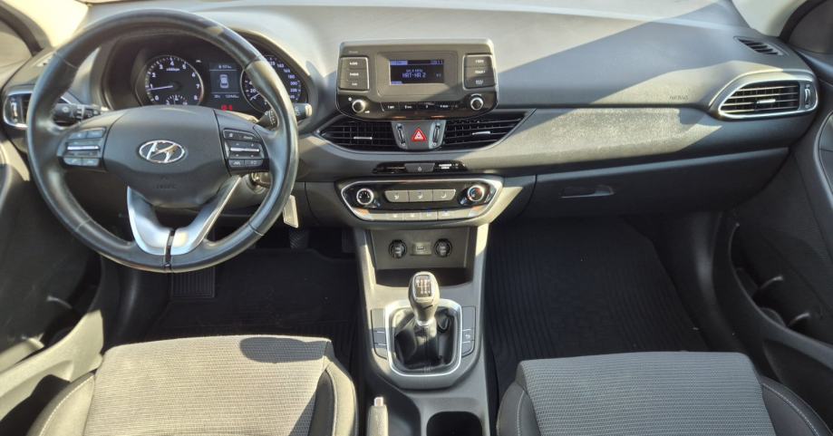Hyundai i30 1,5 DPI, fotografija 9