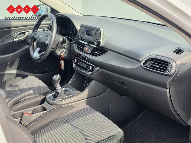 HYUNDAI I30 1.6 CRDi 115 TREND, fotografija 6