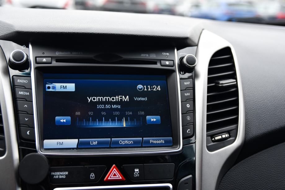 Hyundai i30 1,6 CRDi, 2015.g., fotografija 18