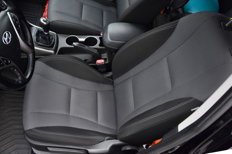 Hyundai i30 1,6 CRDi, 2015.g., fotografija 11