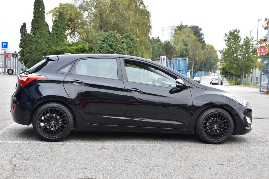 Hyundai i30 1,6 CRDi, 2015.g., fotografija 2