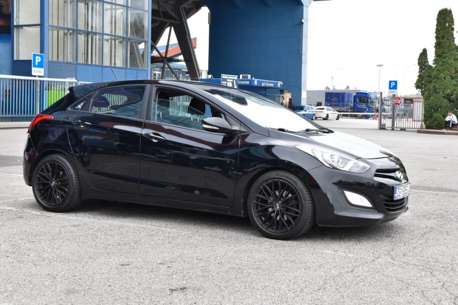 Hyundai i30 1,6 CRDi, 2015.g., fotografija 3