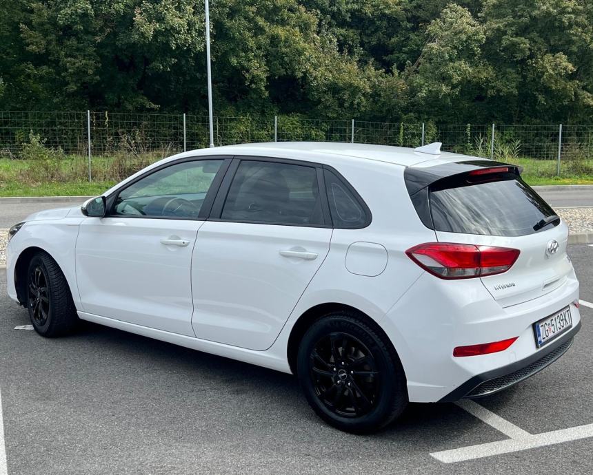 HYUNDAI I30 1.6 CRDI 2021GOD-RADARI LINE ASSIST-ZASTITA OD SUDARA, fotografija 6