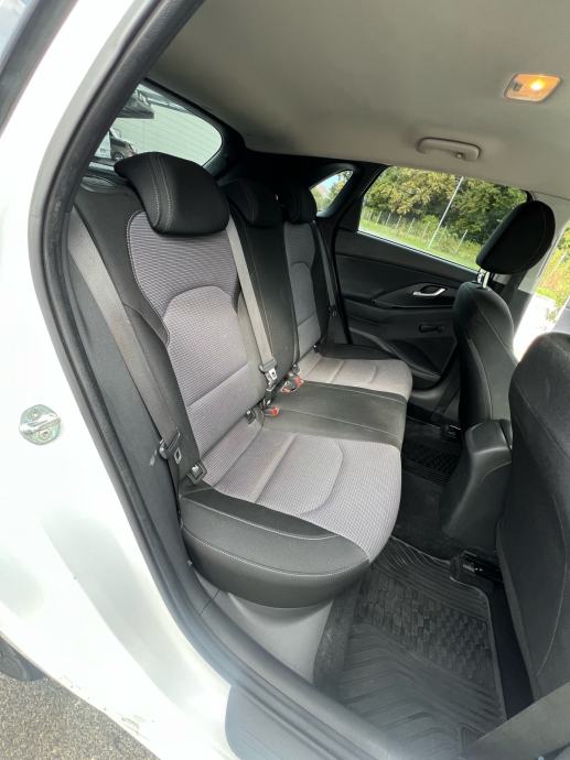 HYUNDAI I30 1.6 CRDI 2021GOD-RADARI LINE ASSIST-ZASTITA OD SUDARA, fotografija 10