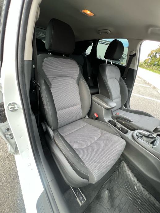 HYUNDAI I30 1.6 CRDI 2021GOD-RADARI LINE ASSIST-ZASTITA OD SUDARA, fotografija 11