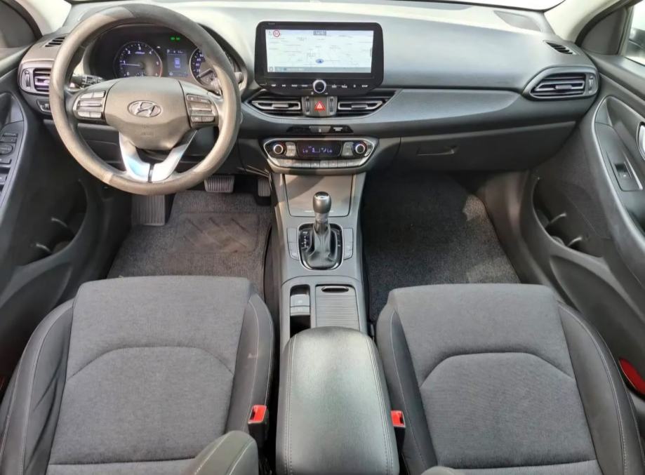 Hyundai i30 1,6 CRDi automatik, fotografija 10