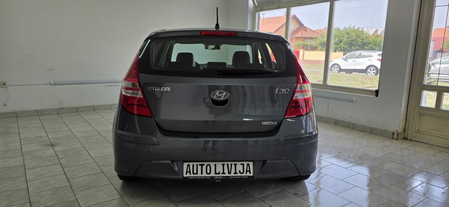 Hyundai i30 1.6 CRDi Edition 20, fotografija 8