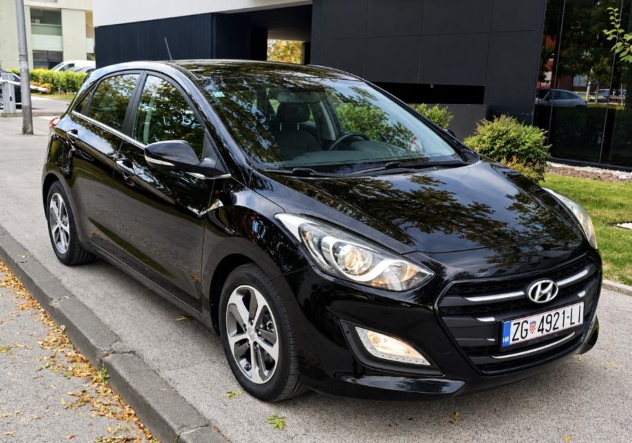 Hyundai i30 1,6 CRDi, kamera, navigacija. Ful. kao NOV,, fotografija 6