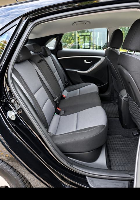 Hyundai i30 1,6 CRDi, kamera, navigacija. Ful. kao NOV,, fotografija 15